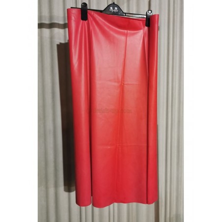 Longue jupe latex rouge