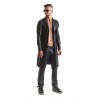 Manteau homme slim vu de face loin