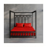 Taies d'oreiller cuir rouge sur lit