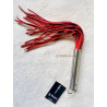 Martinet cuir rouge et métal : manche et lanières